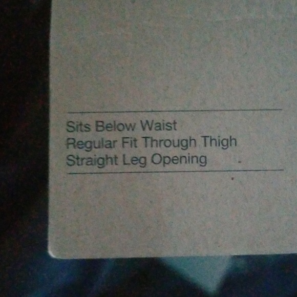 LEVIS NWT 6m straight leg - Picture 6 of 6